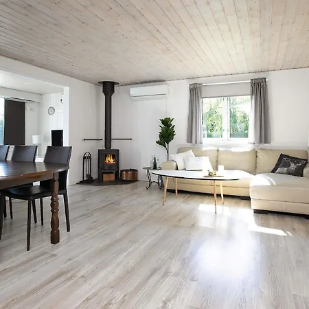 Hébergement de vacances 6 Person In Vaeggerlose *