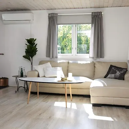 6 Person In Vaeggerlose Hébergement de vacances Bøtø By