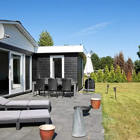 6 Person In Vaeggerlose * Bøtø By